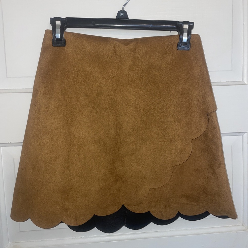 Beautiful Tulip Edged Skirt.‎  Brown Faux Suede. Very Soft. Texture Rich!!!